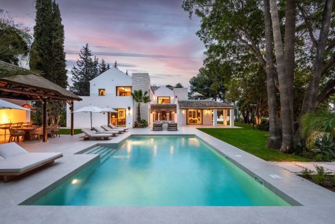 Luxury Villa for Sale in Nueva Andalucia, Nueva Andalucia, Spain