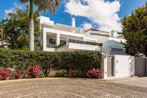 Luxury Villa for Sale in The Golden Mile