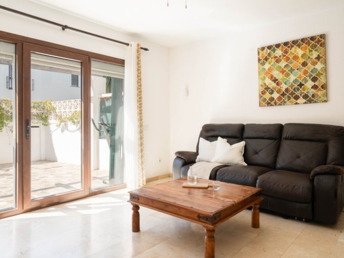 Villa de Venta en Altos de los Monteros
