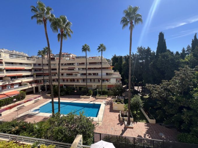 Flat for Sale in Marbella